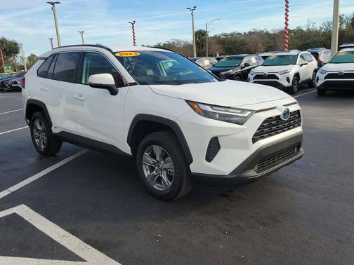 2023 Toyota RAV4 Hybrid XLE