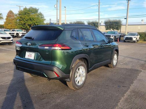 2026 Toyota Corolla Cross LE