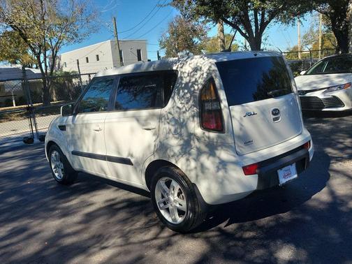 2011 Kia Soul +