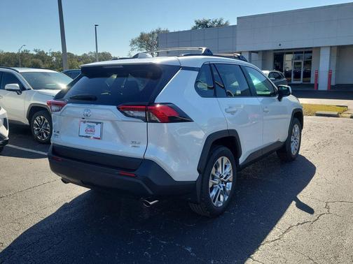 2025 Toyota RAV4 XLE Premium