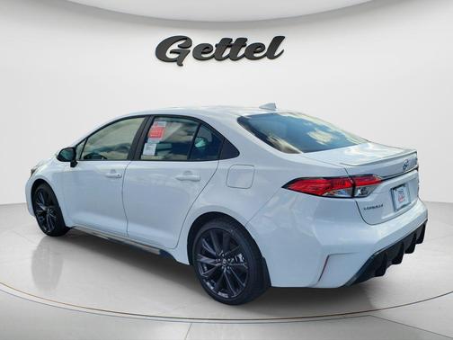 Ice Cap 2026 Toyota Corolla SE