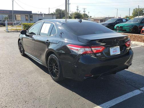 2020 Toyota Camry SE