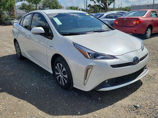2019 Toyota Prius XLE