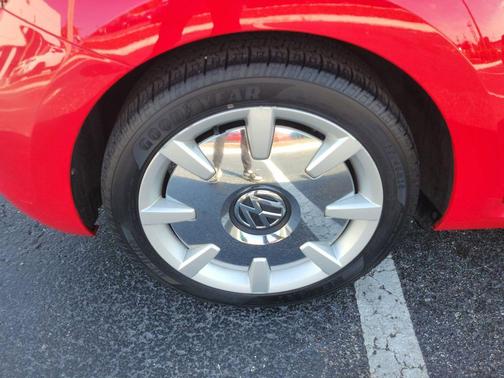 2019 Volkswagen Beetle 2.0T SE