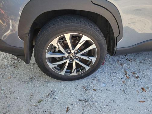 2022 Toyota Corolla Cross XLE