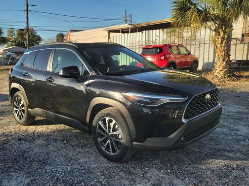 2023 Toyota Corolla Cross XLE