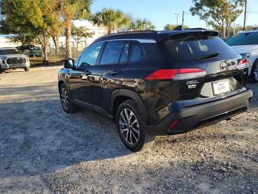 2023 Toyota Corolla Cross XLE