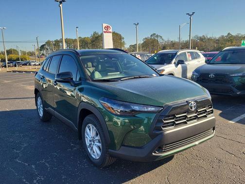 2026 Toyota Corolla Cross LE