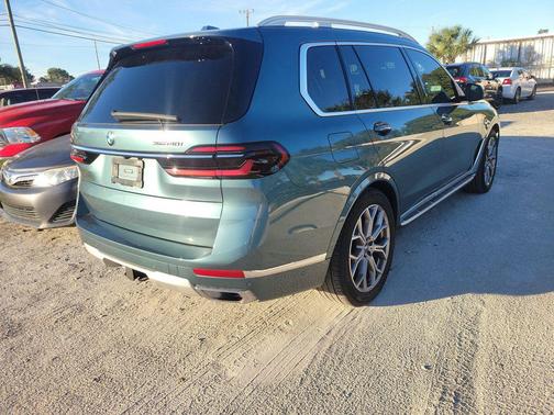 2023 BMW X7 xDrive40i