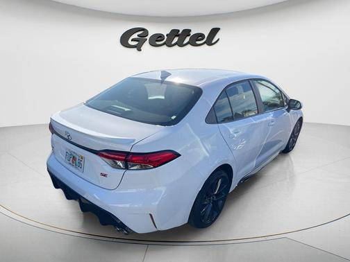 Ice Cap 2026 Toyota Corolla SE