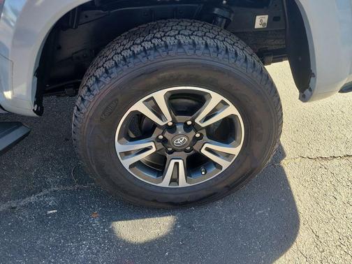 2019 Toyota Tacoma TRD Sport