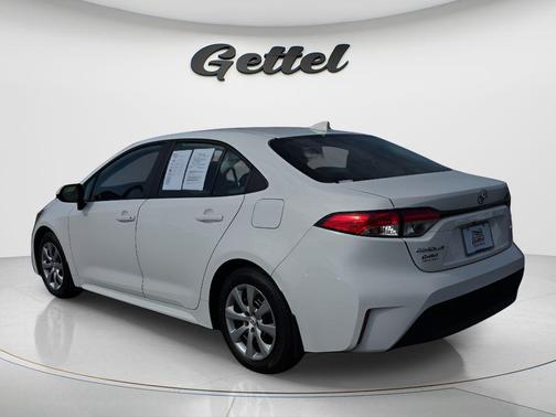 Ice Cap 2025 Toyota Corolla LE