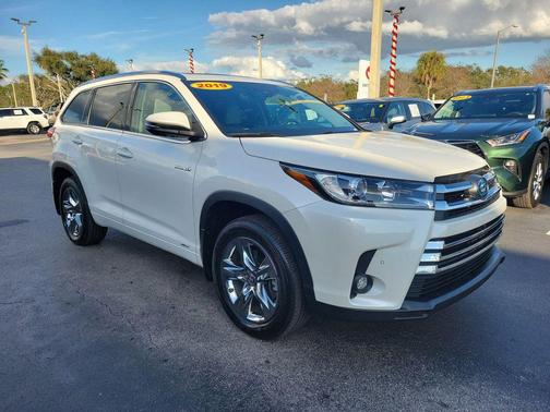 2019 Toyota Highlander Hybrid Platinum