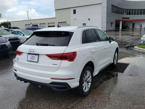 2023 Audi Q3 Premium 45 TFSI S line quattro Tiptronic