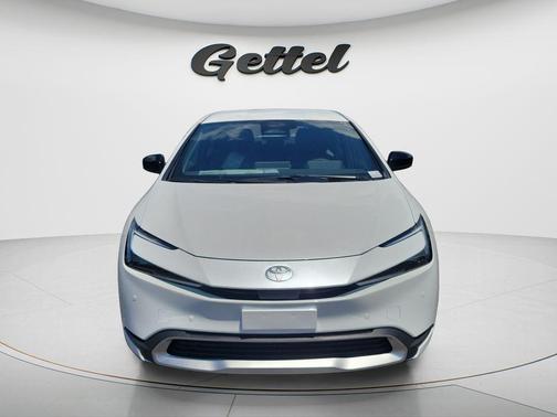 Wind Chill Pearl 2026 Toyota Prius Plug-In Hybrid SE