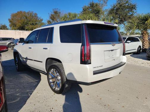 2017 Cadillac Escalade Platinum