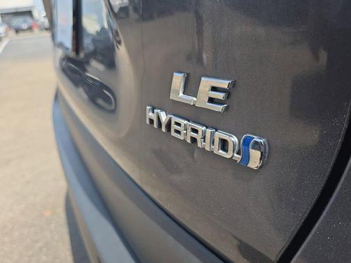 2022 Toyota RAV4 Hybrid SE