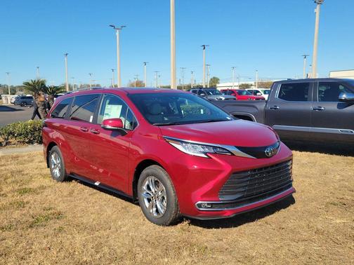 2026 Toyota Sienna Limited