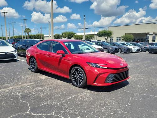 2025 Toyota Camry XLE