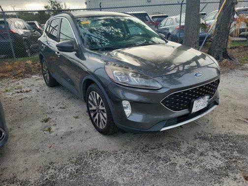 2020 Ford Escape Titanium