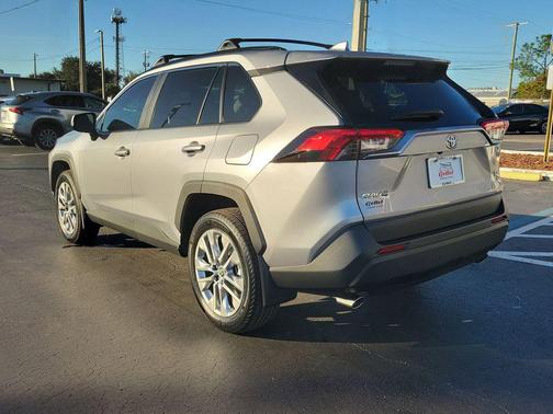 2025 Toyota RAV4 XLE Premium