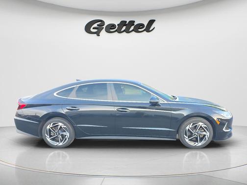 Phantom Black 2020 Hyundai SONATA SE