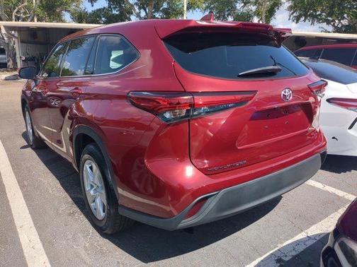 2020 Toyota Highlander LE