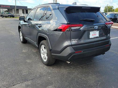 2021 Toyota RAV4 Hybrid XLE