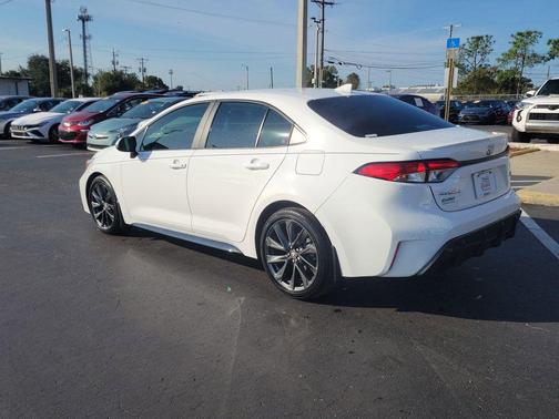 2025 Toyota Corolla SE