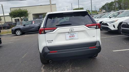 2025 Toyota RAV4 LE