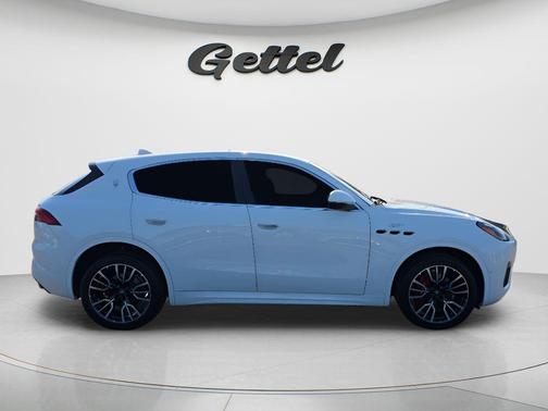 Bianco 2023 Maserati Grecale GT