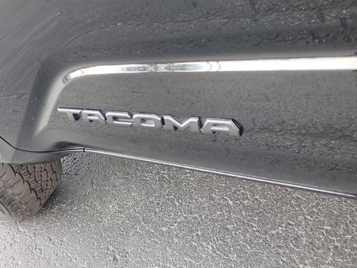 2024 Toyota Tacoma TRD Off Road