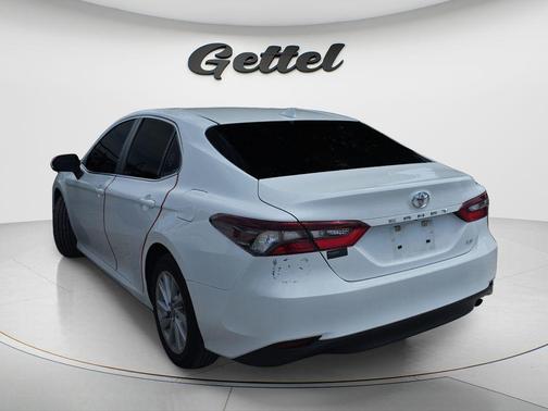 White 2022 Toyota Camry LE