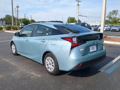 2022 Toyota Prius LE