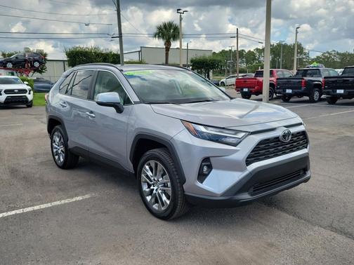2025 Toyota RAV4 XLE Premium