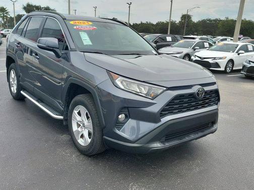 2021 Toyota RAV4 XLE