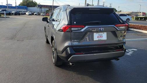 2021 Toyota RAV4 Hybrid SE