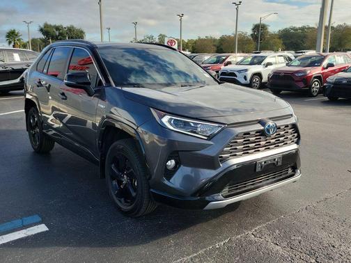 2021 Toyota RAV4 Hybrid SE