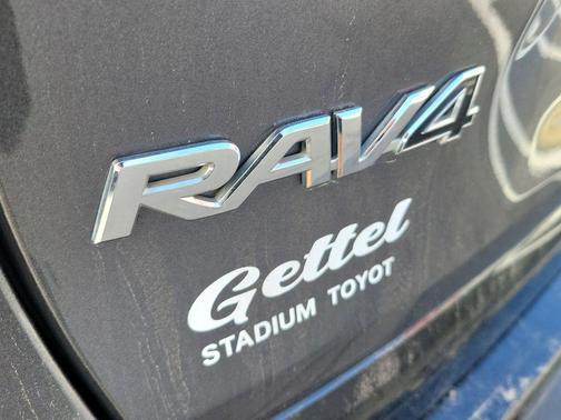 2021 Toyota RAV4 Hybrid SE