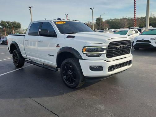 2022 RAM 2500 Laramie Crew Cab 4x4 6'4' Box