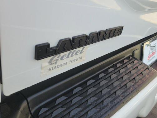 2022 RAM 2500 Laramie Crew Cab 4x4 6'4' Box