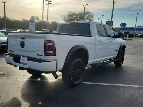 2022 RAM 2500 Laramie Crew Cab 4x4 6'4' Box