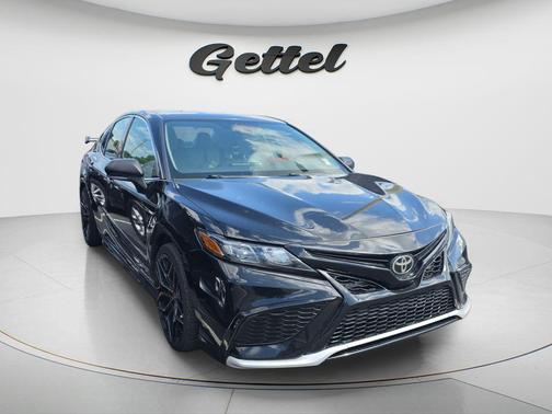 Midnight Black Metallic 2021 Toyota Camry SE
