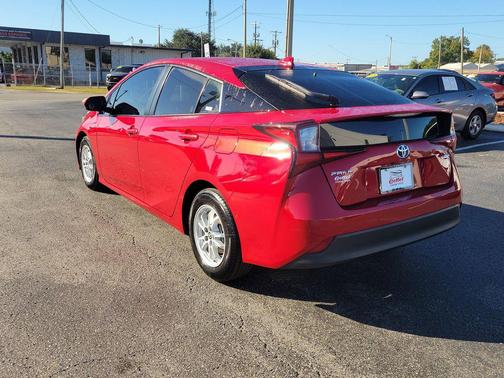 2019 Toyota Prius L