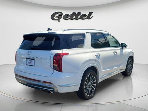 Hyper White 2023 Hyundai PALISADE Calligraphy