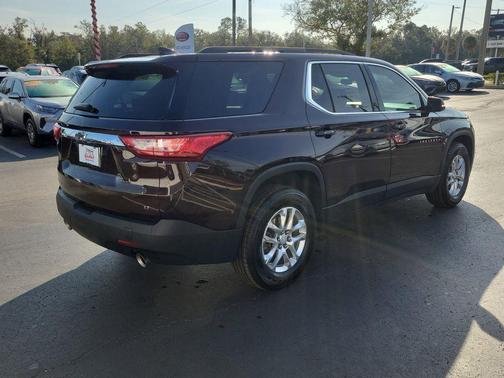 2021 Chevrolet Traverse LT Leather