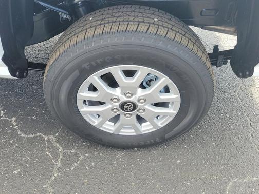 2025 Toyota Tacoma SR
