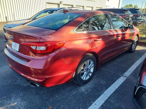 2016 Hyundai SONATA SE