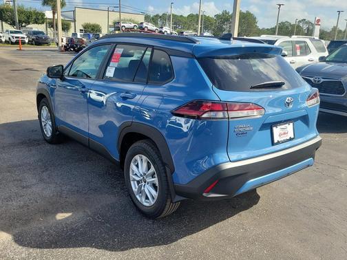 2026 Toyota Corolla Cross LE