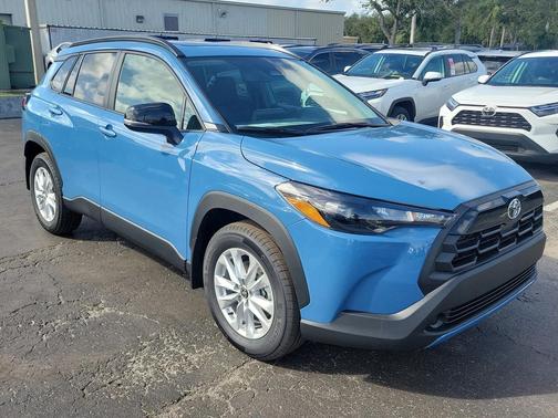2026 Toyota Corolla Cross LE